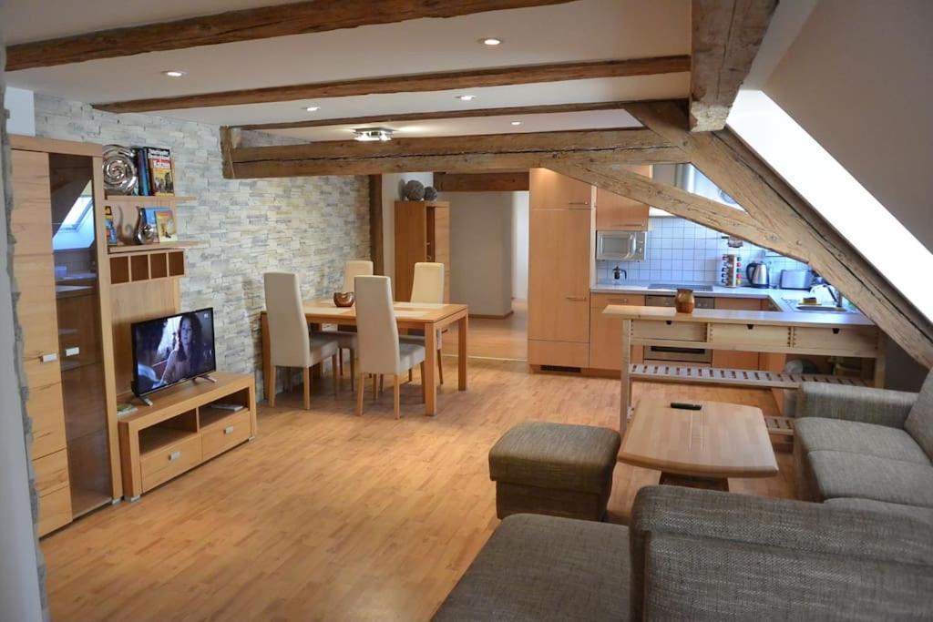 Apartment S10 In Bester Lage Stilvoll Im Zentrum Von Bayreuth Mit Klimaanlage Und Parkplatz Exterior photo